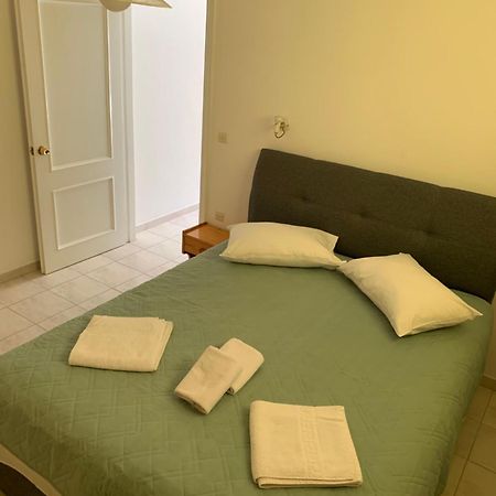 Filoxenia Kontogiannis Apartment Lazarata ภายนอก รูปภาพ