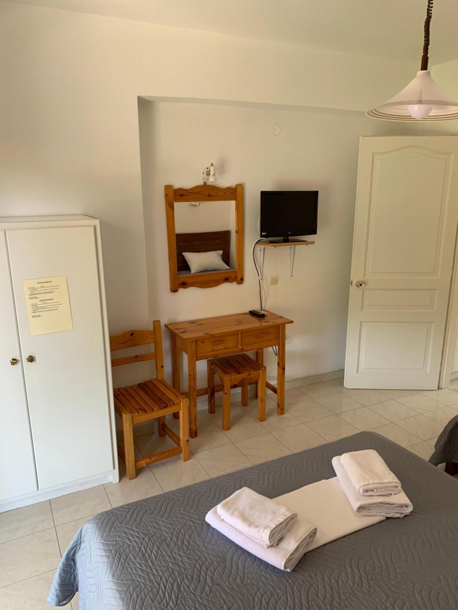 Filoxenia Kontogiannis Apartment Lazarata ภายนอก รูปภาพ