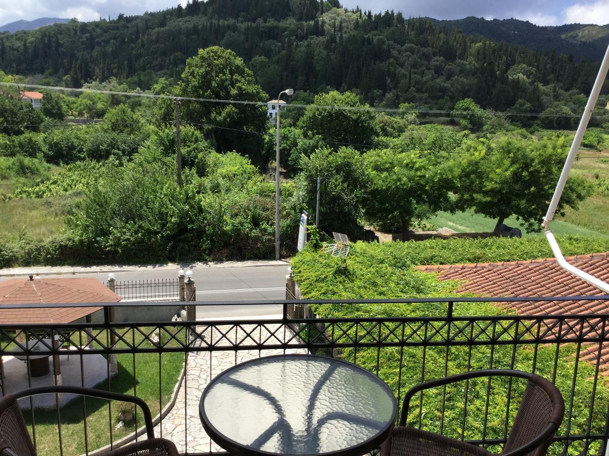 Filoxenia Kontogiannis Apartment Lazarata ภายนอก รูปภาพ