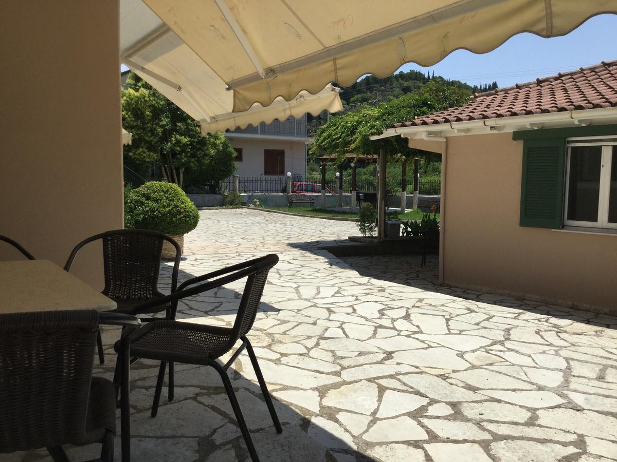 Filoxenia Kontogiannis Apartment Lazarata ภายนอก รูปภาพ