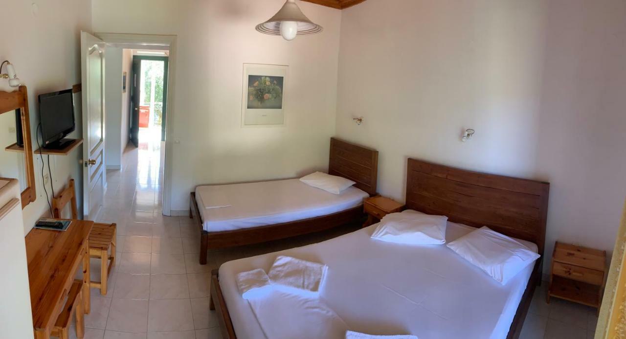 Filoxenia Kontogiannis Apartment Lazarata ภายนอก รูปภาพ